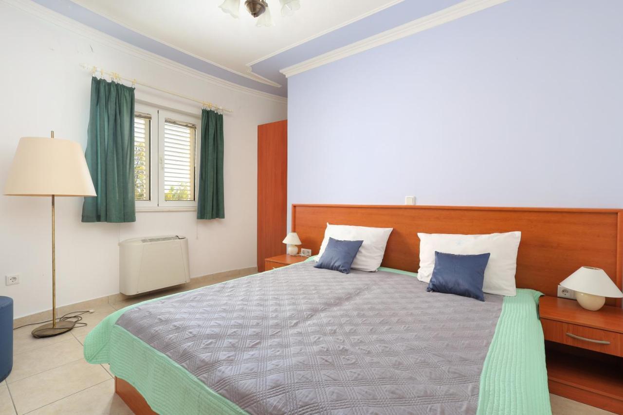 Family Friendly Seaside Apartments Brodarica, Sibenik - 15270 Exterior photo