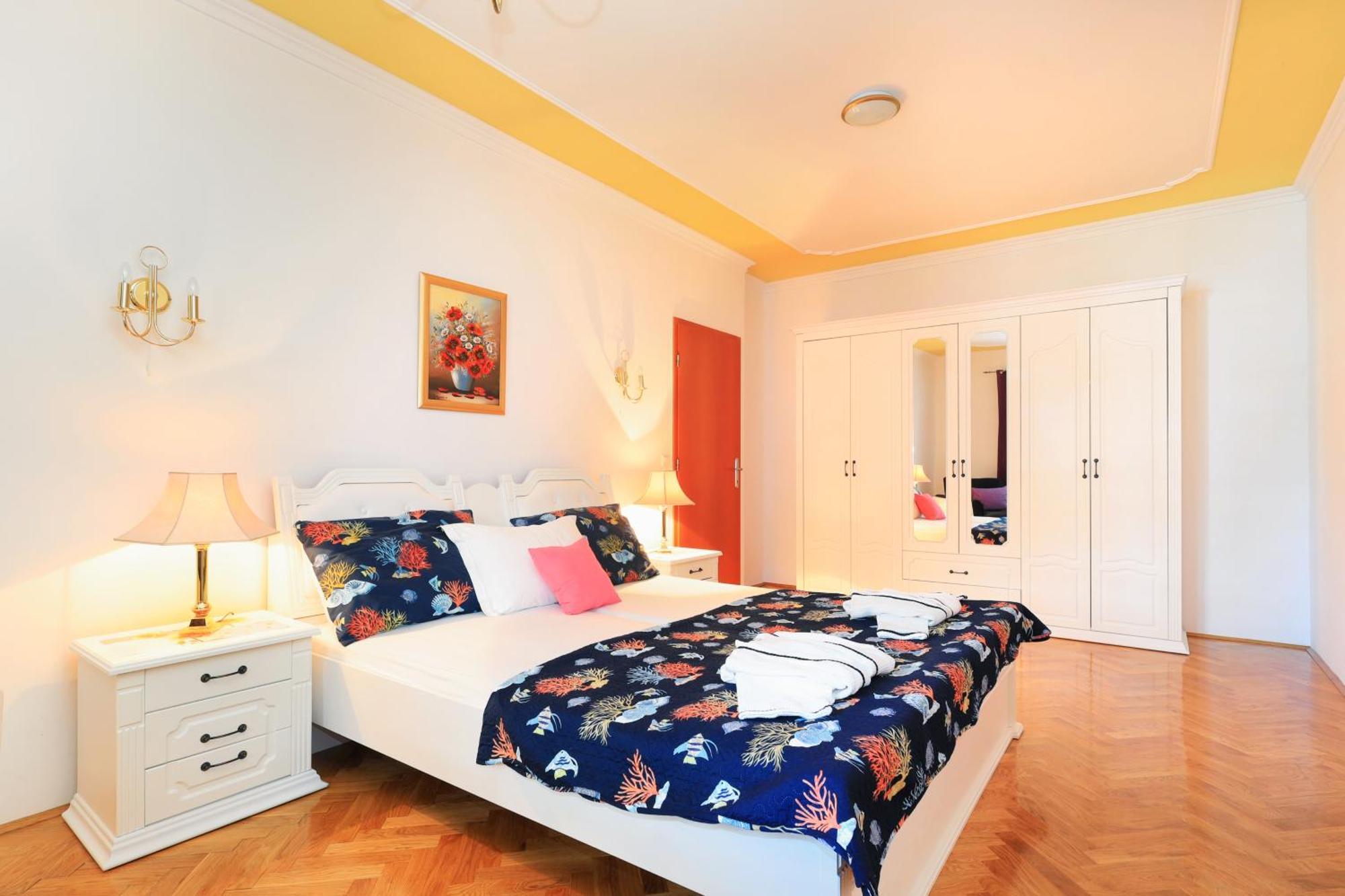 Family Friendly Seaside Apartments Brodarica, Sibenik - 15270 Room photo